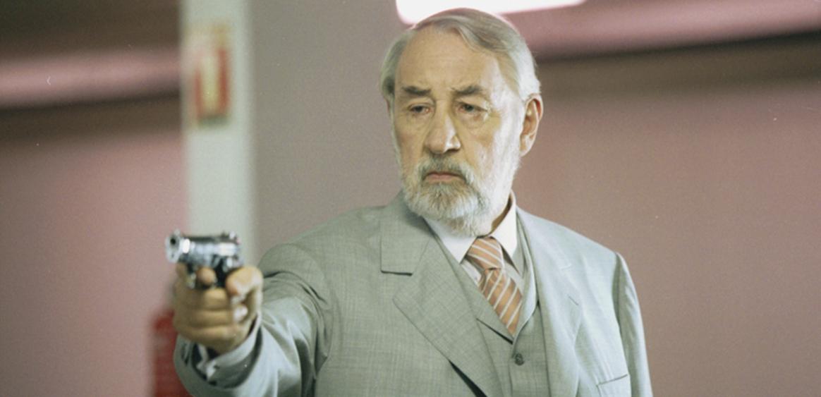 © Artémis Productions